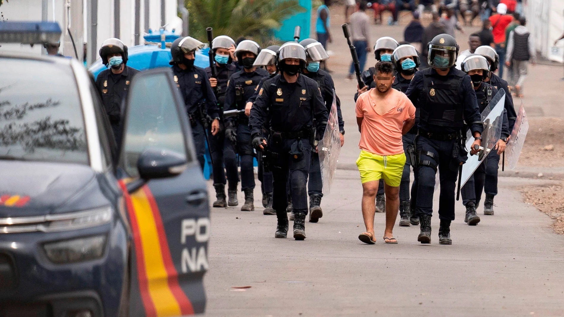 Ocho detenidos y varios heridos en un incidente en un campamento de inmigrantes en Tenerife