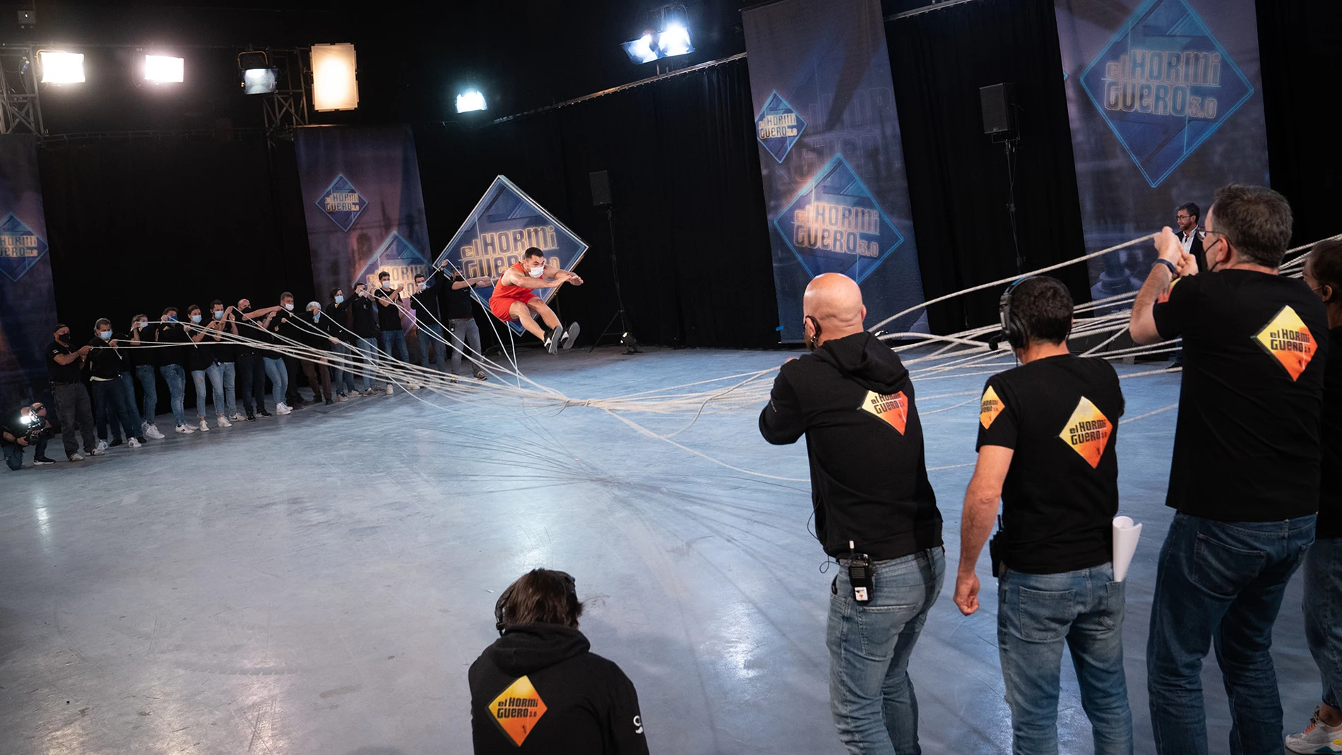 Dulceida disfruta en primera fila del difícil reto de 'El Hormiguero 3.0': el desafío 'Mortal Kombat'