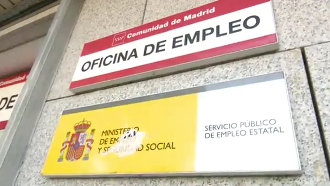 Antena 3 Noticias 2 (06-04-21) El paro desciende en España un 1,48% y baja de los 4 millones Antena 3 Noticias 2 (06-04-21) El paro desciende en España un 1,48% y baja de los 4 millones