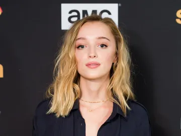 Phoebe Dynevor Phoebe Dynevor