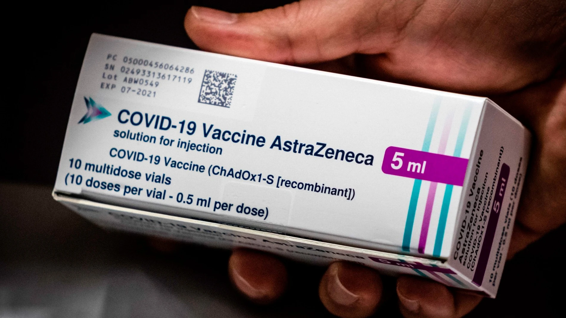 La probabilidad de desarrollar un trombo con la vacuna de AstraZeneca es de un 0,2% entre 100.000 vacunados La probabilidad de desarrollar un trombo con la vacuna de AstraZeneca es de un 0,2% entre 100.000 vacunados