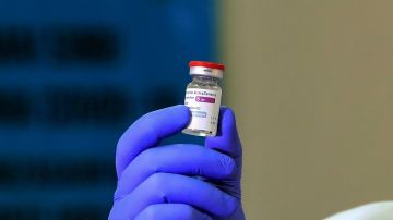 La vacuna AstraZeneca solo se administrará en España a mayores de 60 años