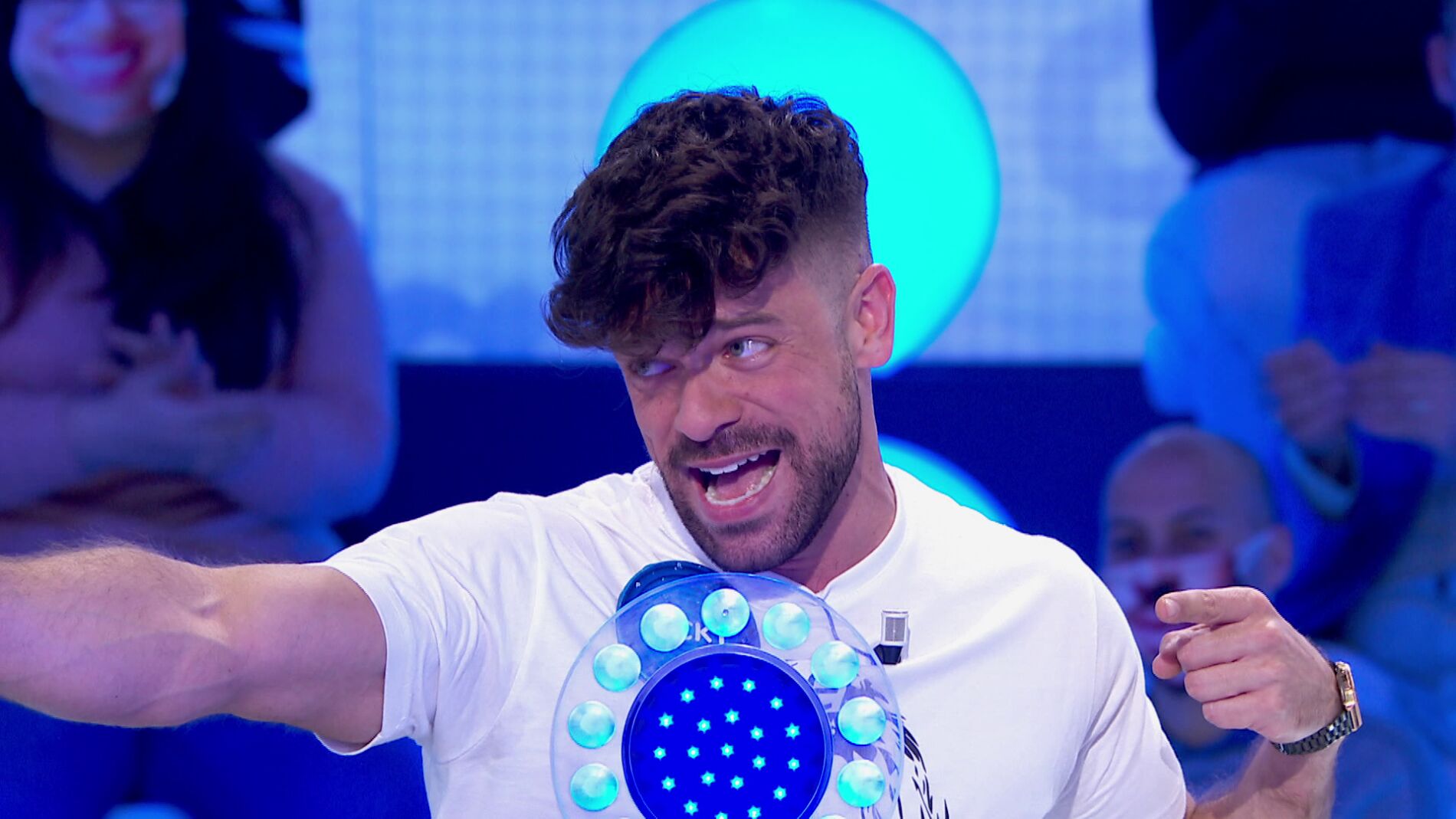 Ricky Merino zanja su duelo contra Juanra Bonet al ritmo de ‘Hakuna matata’