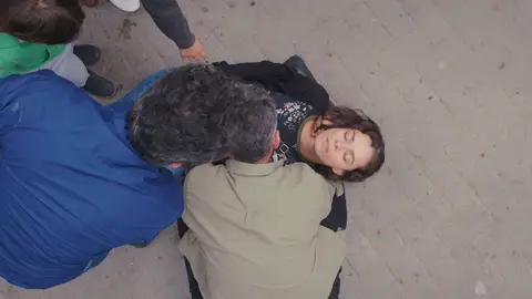Bahar se desmaya en plena calle: ¿recae en su enfermedad? Bahar se desmaya en plena calle: ¿recae en su enfermedad?