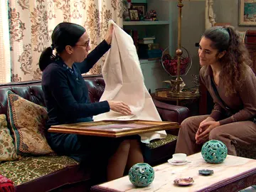 Anabel resuelve las sospechas de Manolita con una sorpresa muy especial Anabel resuelve las sospechas de Manolita con una sorpresa muy especial