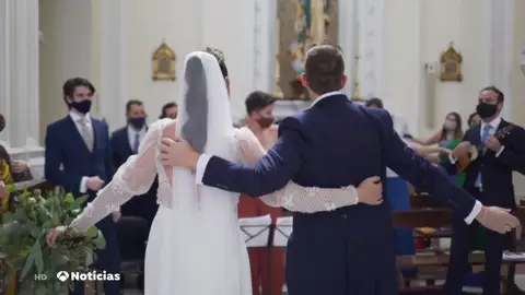 El negocio de las bodas se reinventa para poder cumplir el sueño de los novios pese al coronavirus El negocio de las bodas se reinventa para poder cumplir el sueño de los novios pese al coronavirus