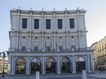 El Teatro Real estrena 'Peter Grimes' tras los casos de coronavirus entre el elenco El Teatro Real estrena 'Peter Grimes' tras los casos de coronavirus entre el elenco