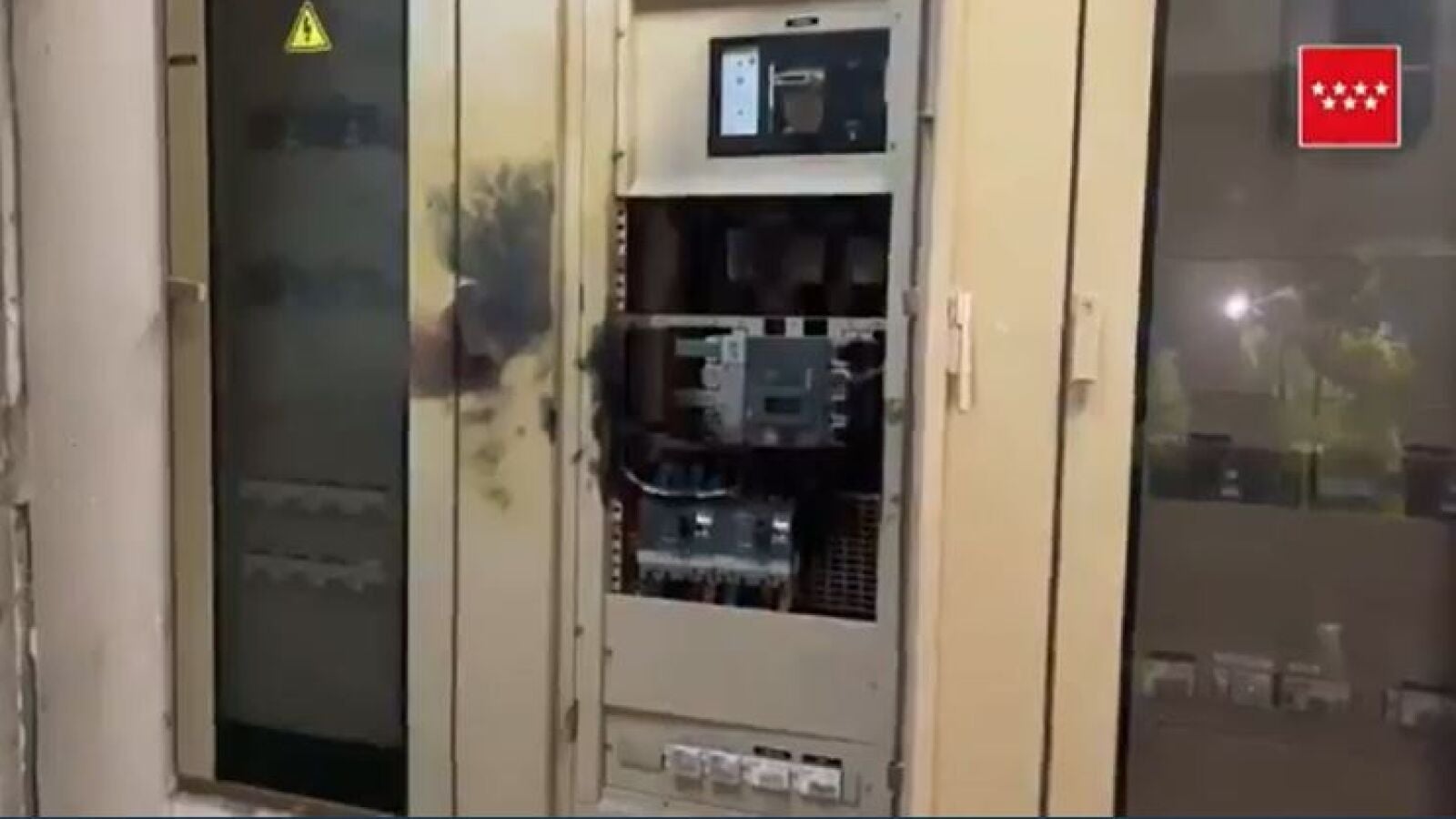 Una explosión en el cuadro eléctrico de un centro comercial en Fuenlabrada deja a 2 trabajadores heridos graves