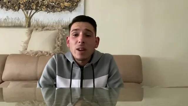 Antonio Ramírez, el héroe del incendio en Chiclana: "Sin pensármelo 2 veces, me metí en el coche y lo salvé" Antonio Ramírez, el héroe del incendio en Chiclana: "Sin pensármelo 2 veces, me metí en el coche y lo salvé"