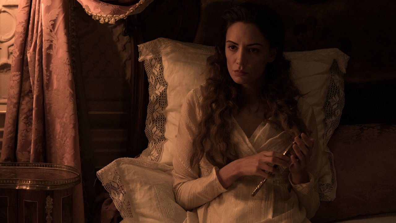 Capítulo 8 de 'La cocinera de Castamar' Amelia siente que Clara es una