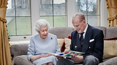 La reina Isabel II junto al Duque de Edimburgo