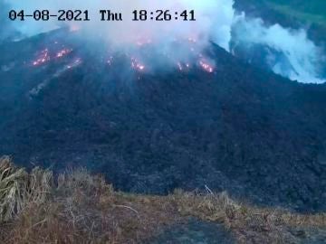 La isla caribeña de San Vicente es evacuada por la erupción del volcán La Soufriere