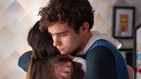 Olivia Rodrigo y Joshua Bassett en la serie de 'High School Musical' Olivia Rodrigo y Joshua Bassett en la serie de 'High School Musical'