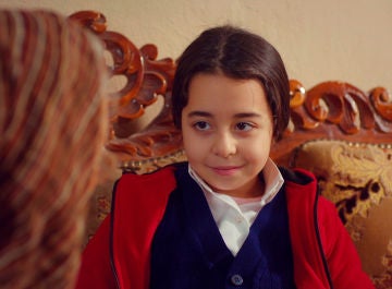 Avance de ‘Mi hija’: Öykü busca cobijo en casa de Mufide ajena a la huida de Demir y Ugur