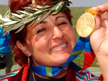 Muere Diána Igaly, campeona olímpica de tiro, por coronavirus