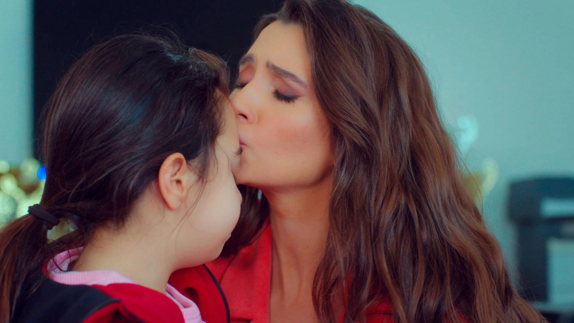 La firme decisión de Candan tras un duro revés: "Quiero adoptar a Öykü" Capítulo 17 de 'Mi hija'