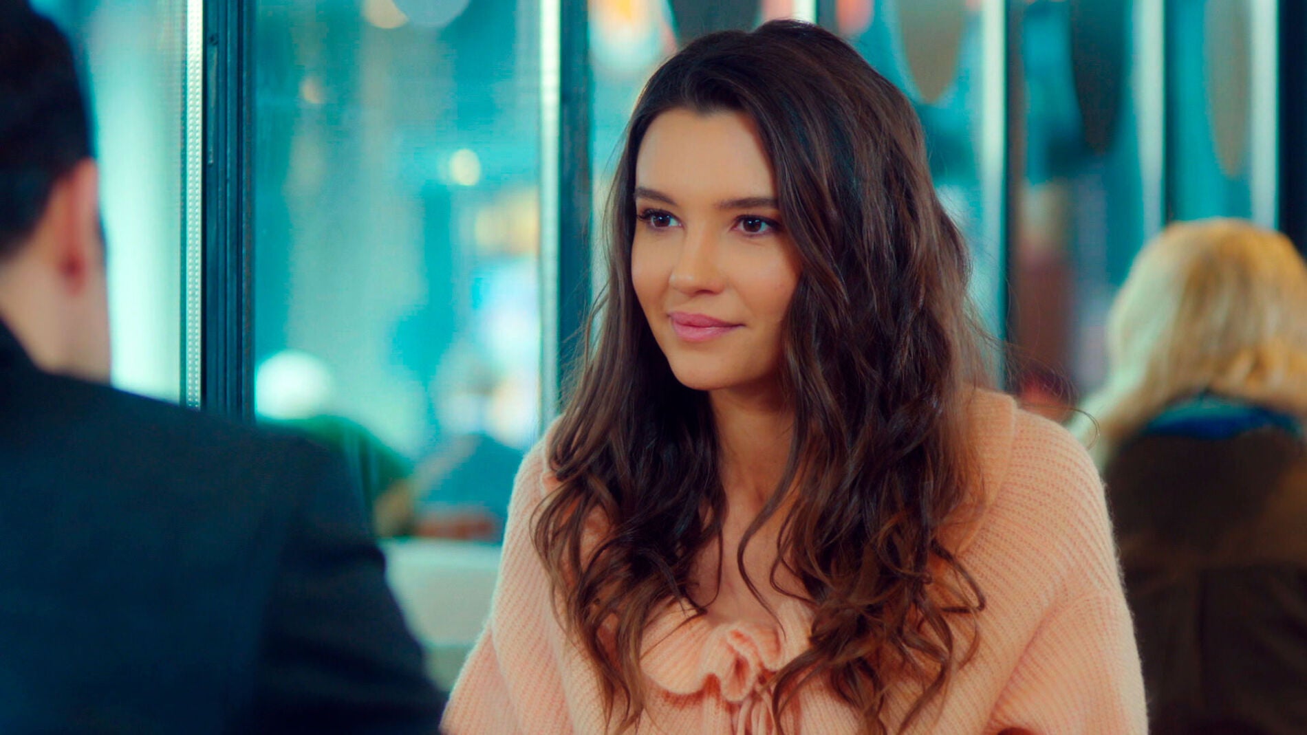 Un peligroso paso desesperado: Candan dará el 'sí, quiero' a Murat