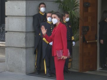 La Reina Letizia a su llegada al Congreso