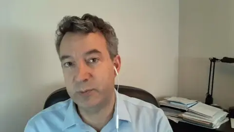 El doctor Carballo pide que nadie rechace la vacuna de AstraZeneca El doctor Carballo pide que nadie rechace la vacuna de AstraZeneca