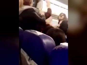 Pelea en un avión en Túnez