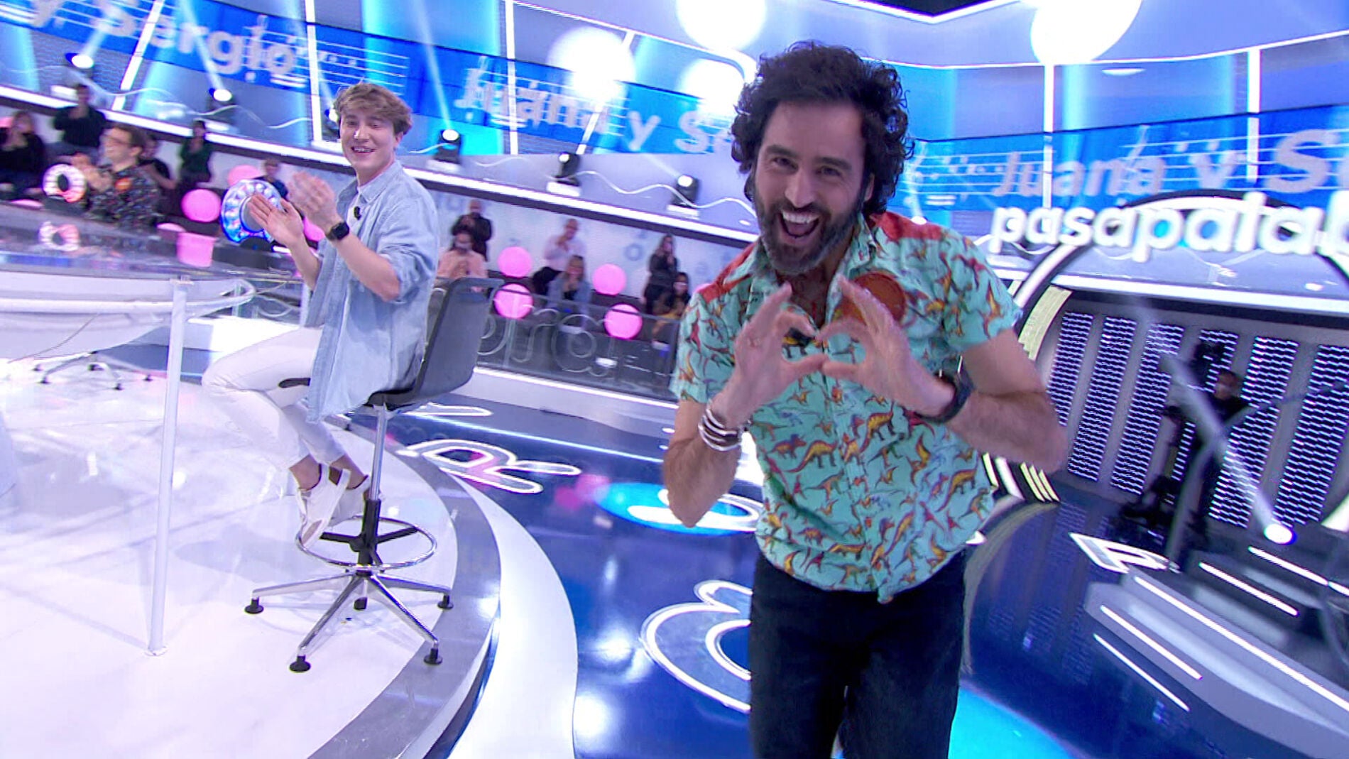 Ra&uacute;l G&oacute;mez triunfa con el tema de la serie televisiva de &lsquo;La Pista&rsquo;: &ldquo;Era como &lsquo;Love Island&rsquo; pero en otro sitio&rdquo;