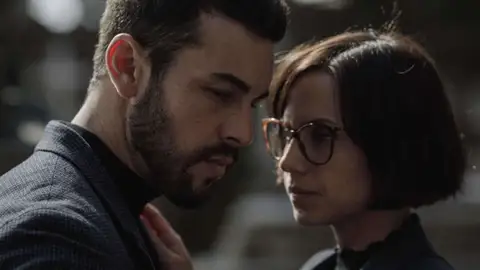 Mario Casas y Aura Garrido en 'El Inocente' Mario Casas y Aura Garrido en 'El Inocente'