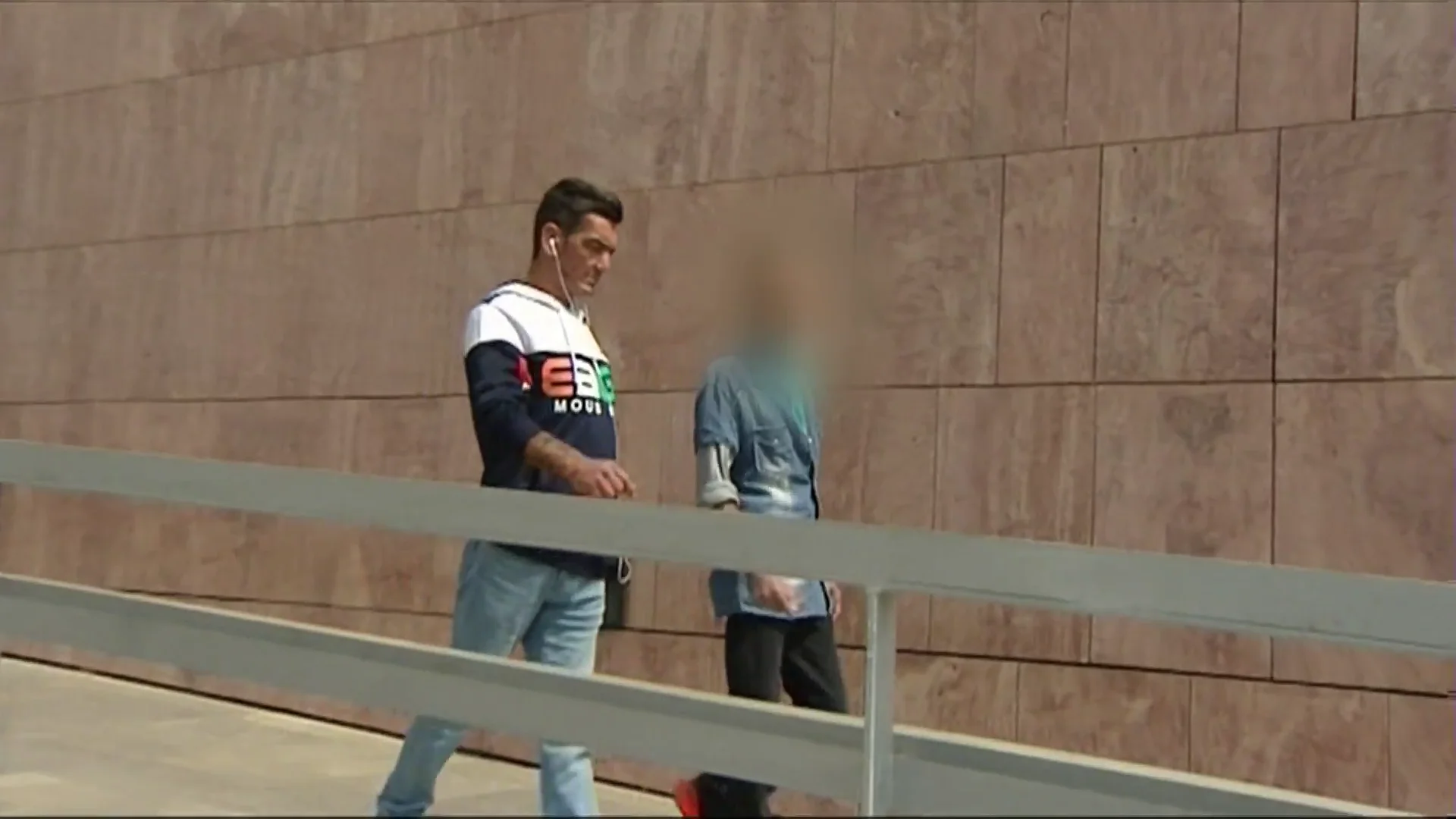 Comienza el juicio al hombre que agredió a su pareja y quedó tetrapléjica al intentar huir por la ventana Comienza el juicio al hombre que agredió a su pareja y quedó tetrapléjica al intentar huir por la ventana