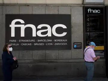 La justicia obliga a FNAC a entregar móviles de 699 euros a 124 tras un "error tipográfico" La justicia obliga a FNAC a entregar móviles de 699 euros a 124 tras un "error tipográfico"