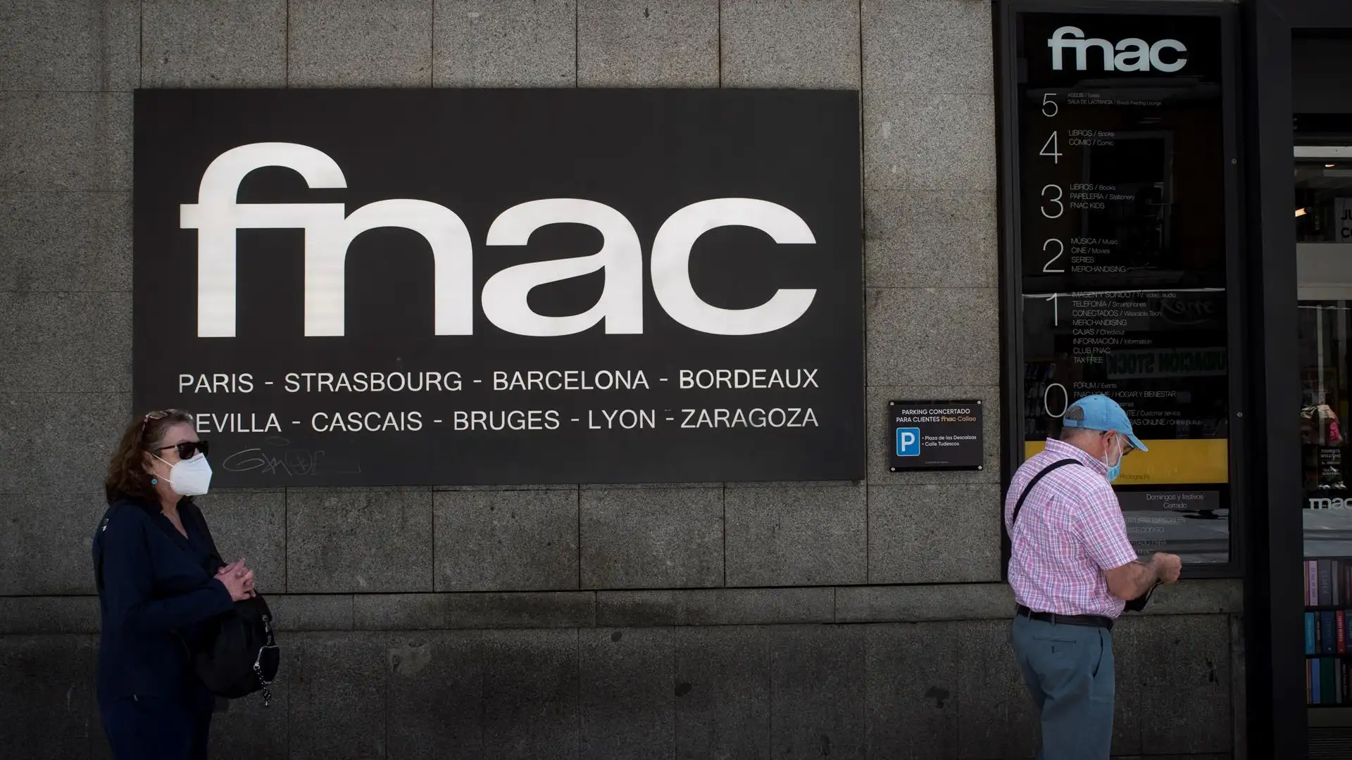 La justicia obliga a FNAC a entregar móviles de 699 euros a 124 tras un "error tipográfico" La justicia obliga a FNAC a entregar móviles de 699 euros a 124 tras un "error tipográfico"