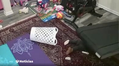 Una cinta de correr succiona a un niño y queda atrapado debajo de ella en Estados Unidos