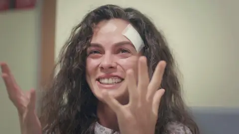 Bahar, a punto de perder la cabeza tras la muerte de Sarp Bahar, a punto de perder la cabeza tras la muerte de Sarp