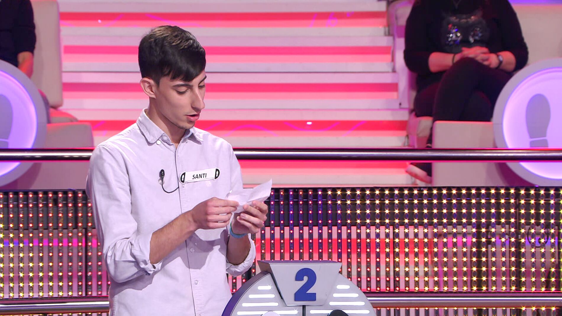 La curiosidad puede con Arturo Valls: la hilarante lista de amigos de un concursante de &lsquo;&iexcl;Ahora caigo!&rsquo;