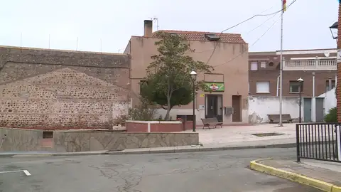 Detienen al frutero de un pueblo de Madrid por abusos sexuales a varios menores Detienen al frutero de un pueblo de Madrid por abusos sexuales a varios menores