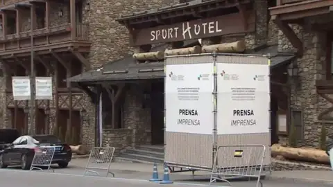 Detectan 10 positivos en un hotel de Andorra donde se celebra la Cumbre Iberoamericana Detectan 10 positivos en un hotel de Andorra donde se celebra la Cumbre Iberoamericana