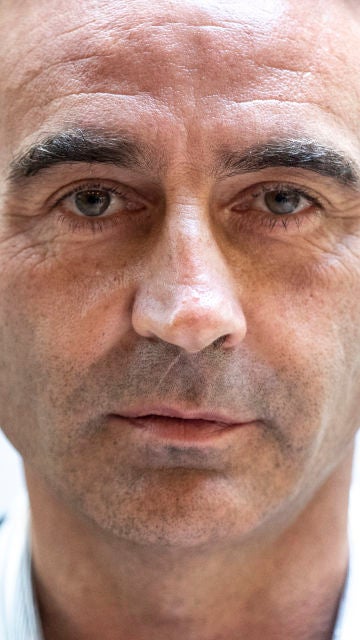 Enrique Ponce, ante los medios