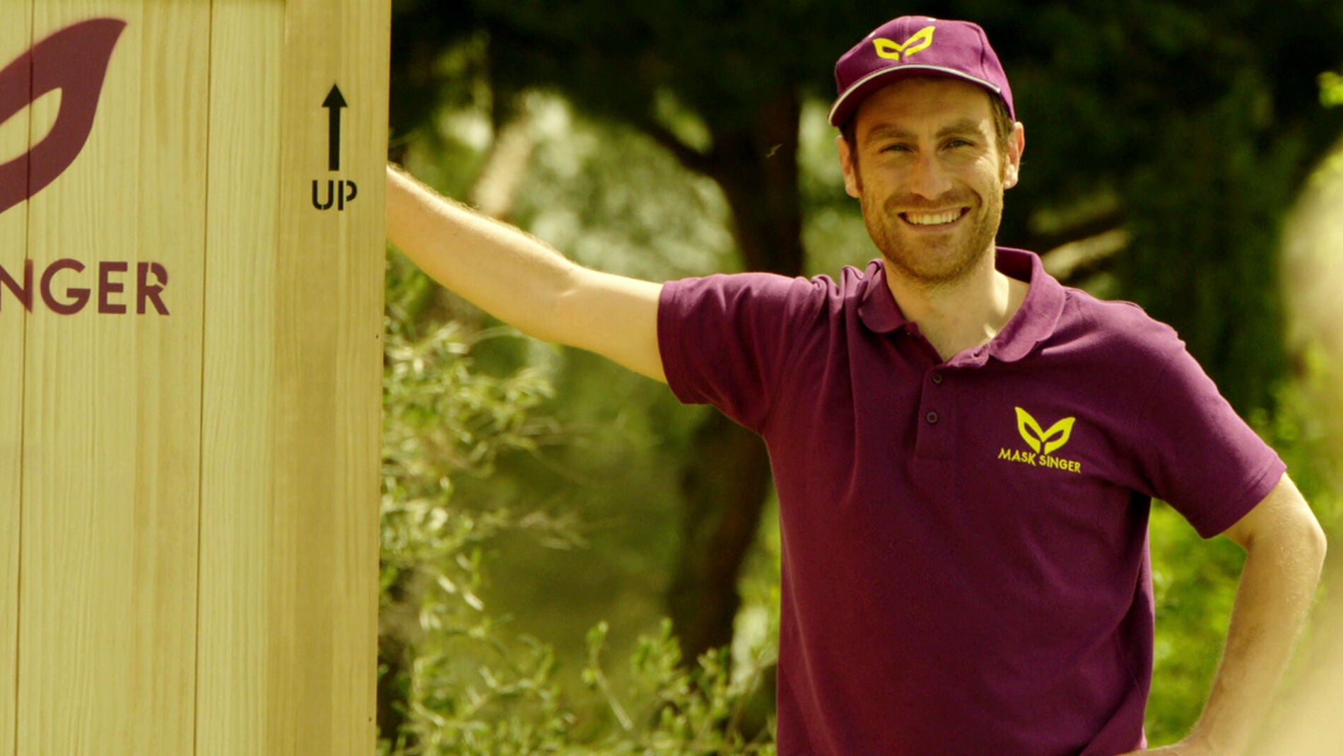 "Le traigo su m&aacute;scara, bienvenido a 'Mask Singer'"