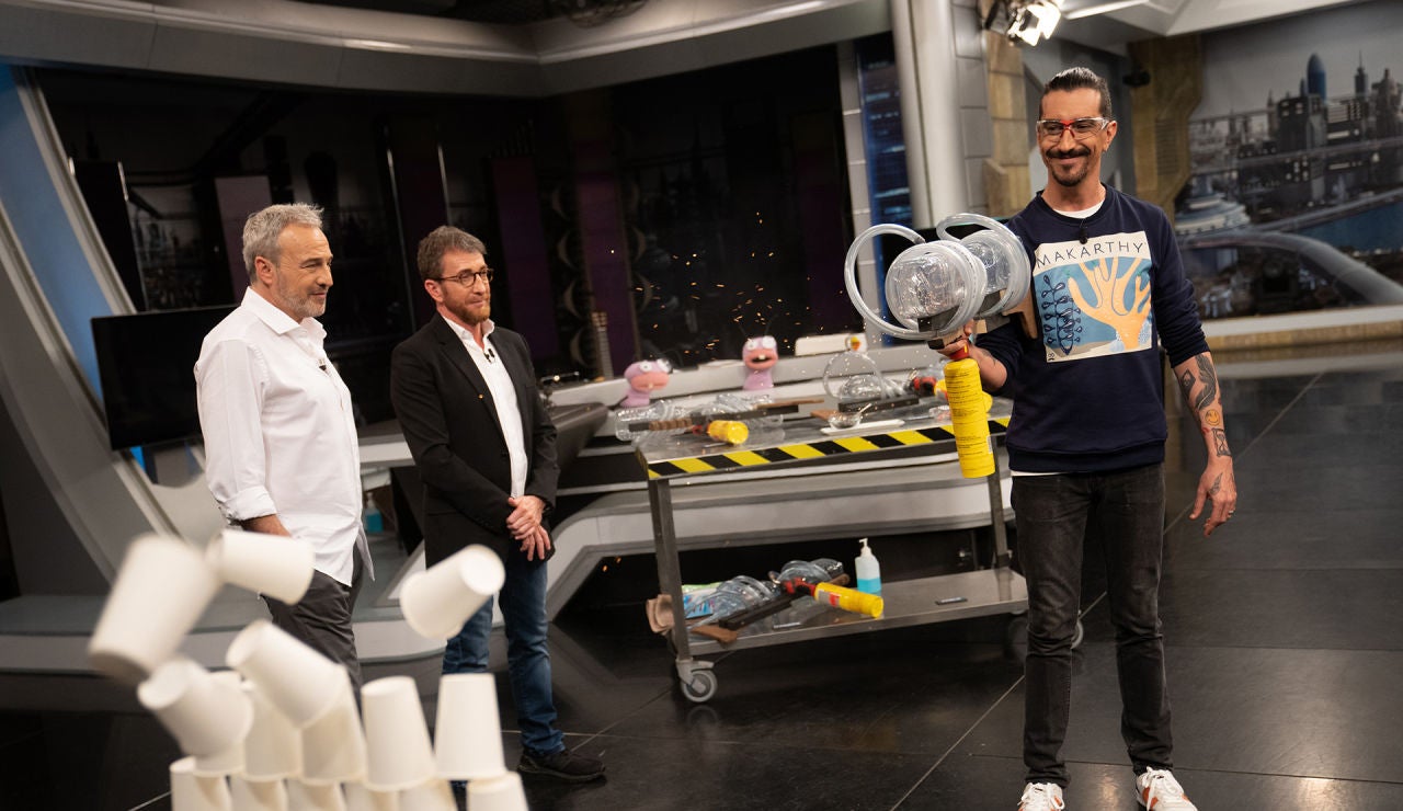 Pablo Motos pide otra oportunidad tras el "ridículo" con las pistolas de fuego de Marron: "¡No apuntes!" Pablo Motos pide otra oportunidad tras el "ridículo" con las pistolas de fuego de Marron: "¡No apuntes!"
