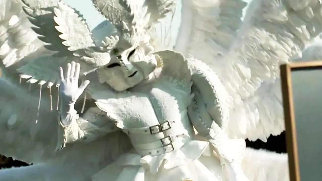 La primera pista sobre Ángel de 'Mask Singer': "He realizado grandes hazañas con mis piececitos"