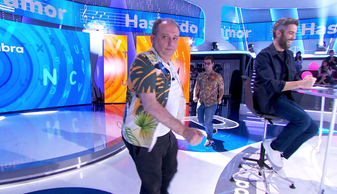 Pablo y Javier, los protagonistas de un pase de modelos al ritmo de ‘Hasiendo el amor’ Pablo y Javier, los protagonistas de un pase de modelos al ritmo de ‘Hasiendo el amor’