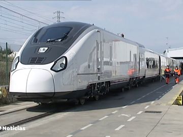 Así será AVRIL, el nuevo tren de Renfe que hará viajes 'express' entre España y Francia a 330 km/hora