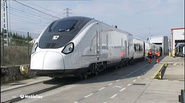 Así será AVRIL, el nuevo tren de Renfe que hará viajes 'express' entre España y Francia a 330 km/hora