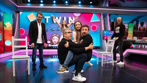 La batalla de break dance entre José Mota, Santiago Segura, Florentino Fernández y Pablo Motos La batalla de break dance entre José Mota, Santiago Segura, Florentino Fernández y Pablo Motos