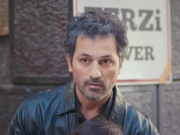Bahar y Arif se encuentran por primera vez tras la muerte de Sarp en 'Mujer' Bahar y Arif se encuentran por primera vez tras la muerte de Sarp en 'Mujer'
