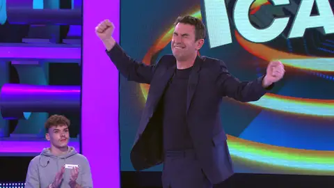 Arturo Valls descubre el secreto que esconde una de las grandes muletillas de ‘¡Ahora caigo!’ Arturo Valls descubre el secreto que esconde una de las grandes muletillas de ‘¡Ahora caigo!’