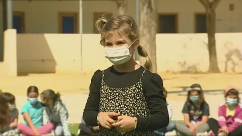 Una niña de 7 años salva a su madre Una niña de 7 años salva a su madre