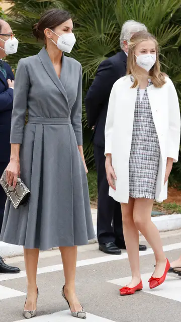 La princesa Leonor reaparece con un abrigo de la reina Letizia La princesa Leonor reaparece con un abrigo de la reina Letizia
