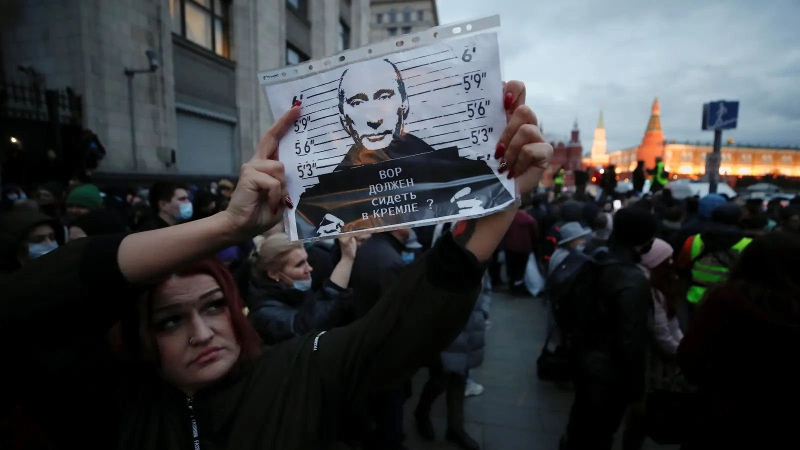 Miles de personas protestan contra Putin y reclaman la liberación Navalni en Rusia Miles de personas protestan contra Putin y reclaman la liberación Navalni en Rusia