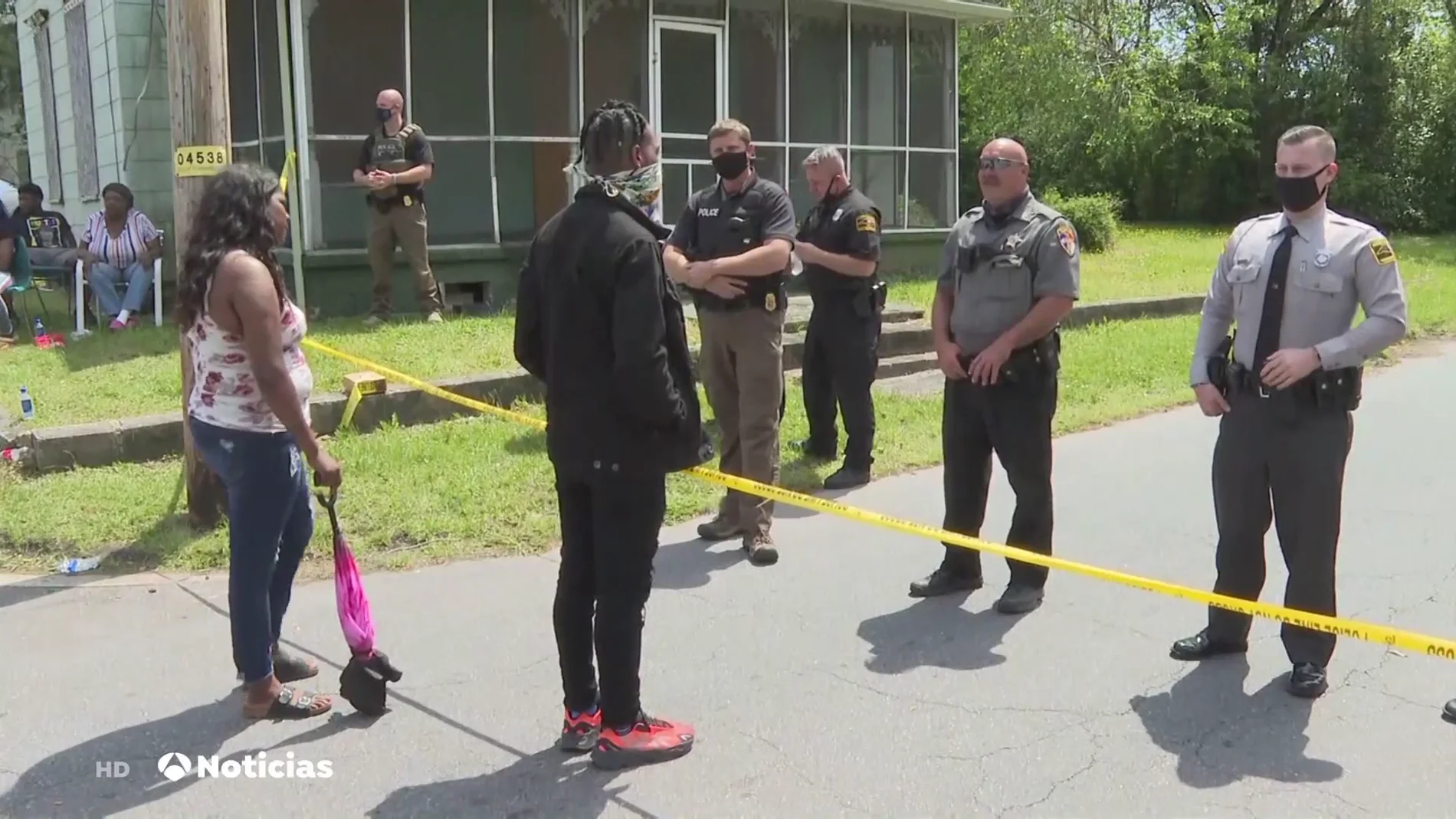 Un policía mata a un hombre negro de 40 años, padre de 10 hijos, durante un registro en Carolina del Norte 