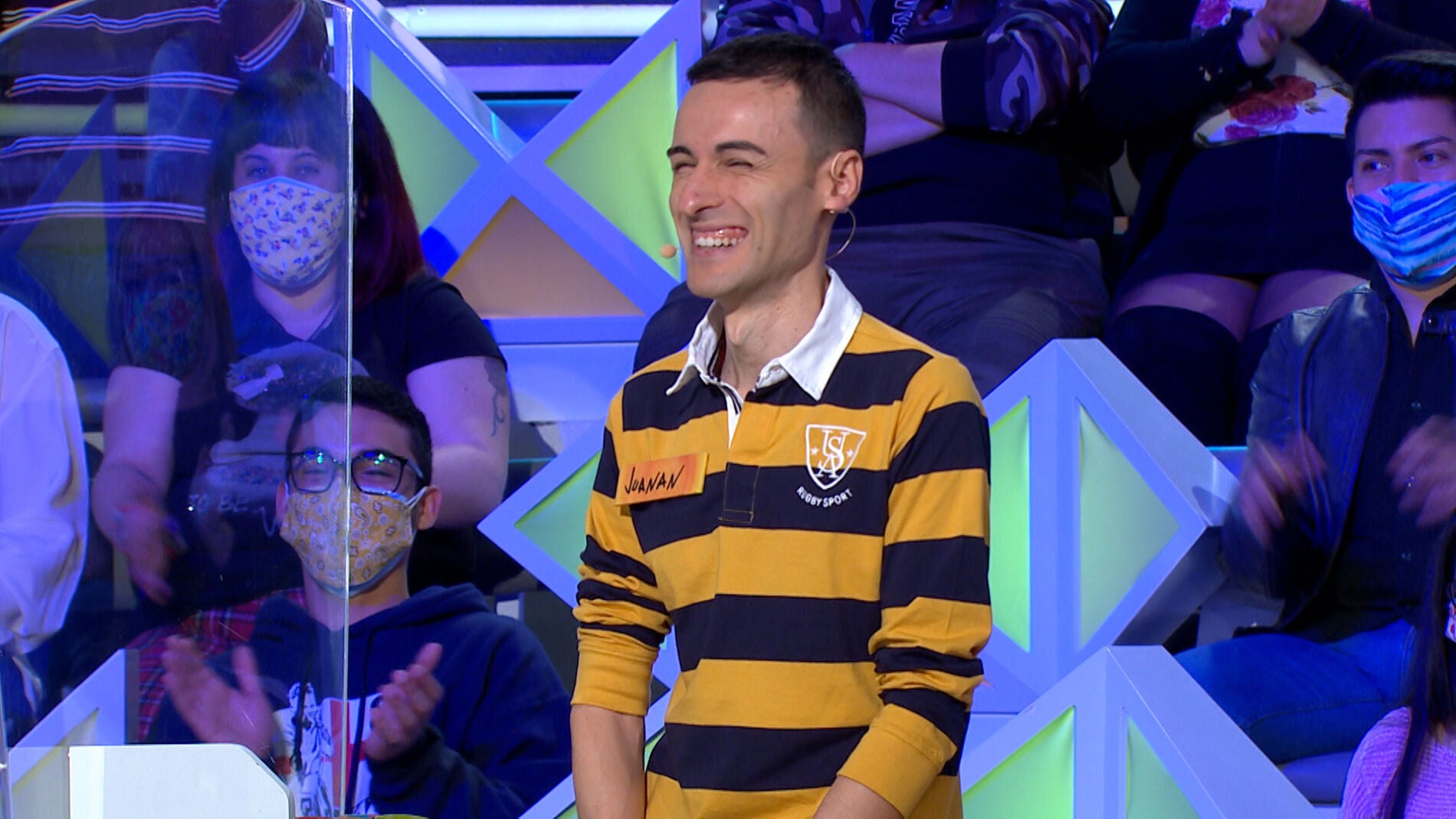 &iexcl;Una presentaci&oacute;n en verso! As&iacute; hemos conocido a Juanan de una forma nunca vista 