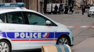 Un coche de la policía francesa en una foto de archivo Un coche de la policía francesa en una foto de archivo